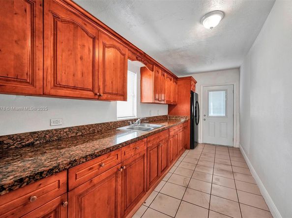 2811 SW 3rd St, Miami FL 33135