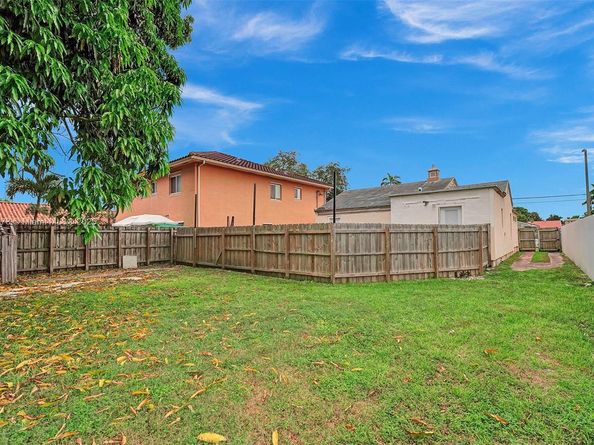 2811 SW 3rd St, Miami FL 33135