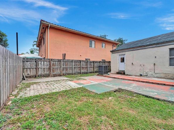 2811 SW 3rd St, Miami FL 33135