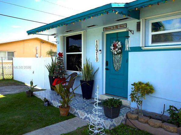 10910 SW 217th Ter, Miami FL 33170