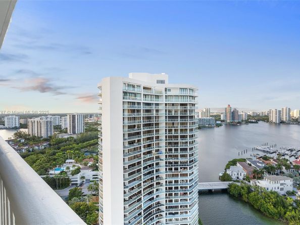 3000 Island Blvd 2902, Aventura FL 33160