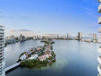 3000 Island Blvd