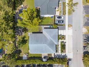 1126 NE 16th Ct, Fort Lauderdale FL 33305
