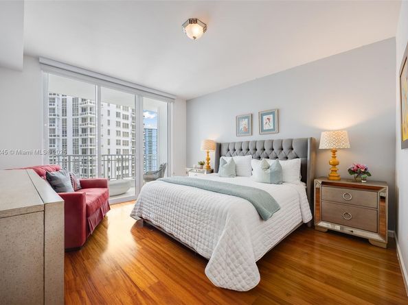 801 Brickell Key Blvd 3010, Miami FL 33131