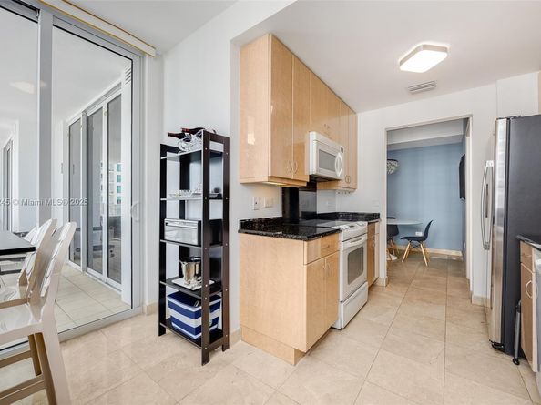 801 Brickell Key Blvd 3010, Miami FL 33131