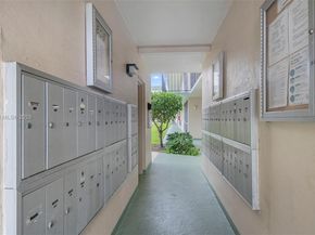 810 SE 7th St 306, Deerfield Beach FL 33441