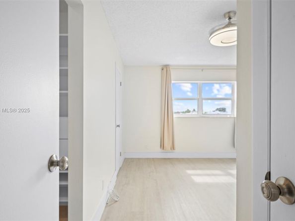 810 SE 7th St 306, Deerfield Beach FL 33441