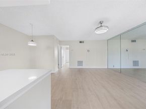 810 SE 7th St 306, Deerfield Beach FL 33441