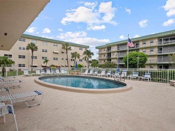 810 SE 7th St 306, Deerfield Beach FL 33441