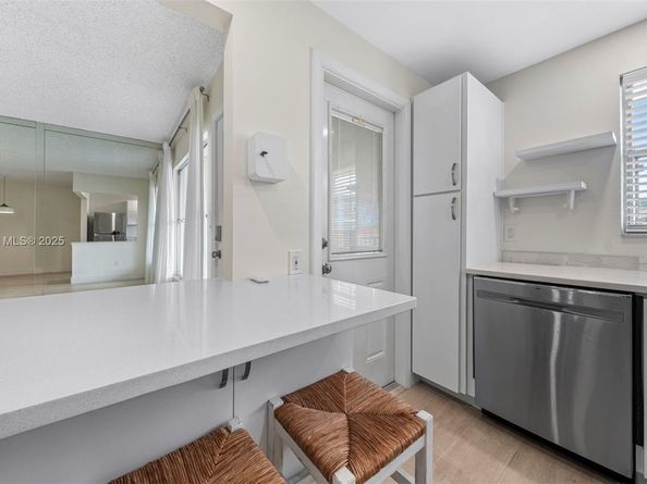 810 SE 7th St 306, Deerfield Beach FL 33441