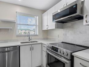 810 SE 7th St 306, Deerfield Beach FL 33441