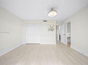 810 SE 7th St 306, Deerfield Beach FL 33441