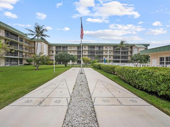 810 SE 7th St 306, Deerfield Beach FL 33441