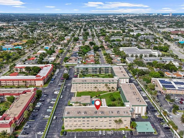 810 SE 7th St 306, Deerfield Beach FL 33441