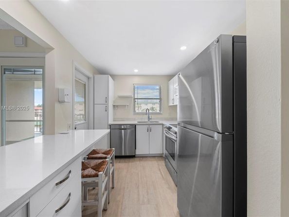 810 SE 7th St 306, Deerfield Beach FL 33441