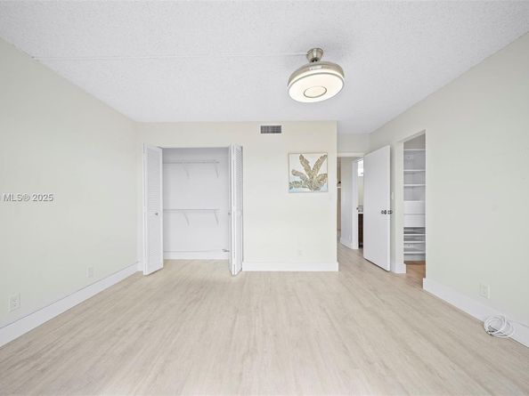 810 SE 7th St 306, Deerfield Beach FL 33441