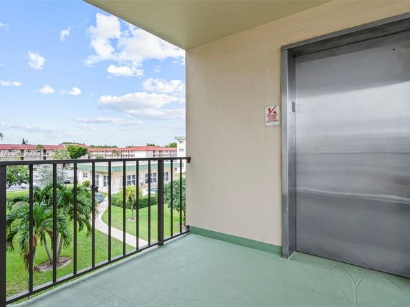 810 SE 7th St 306, Deerfield Beach FL 33441