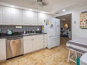 437 Golden Isles Dr 9BC, Hallandale Beach FL 33009