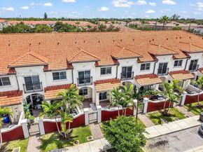 3533 NW 30th Ct, Lauderdale Lakes FL 33311