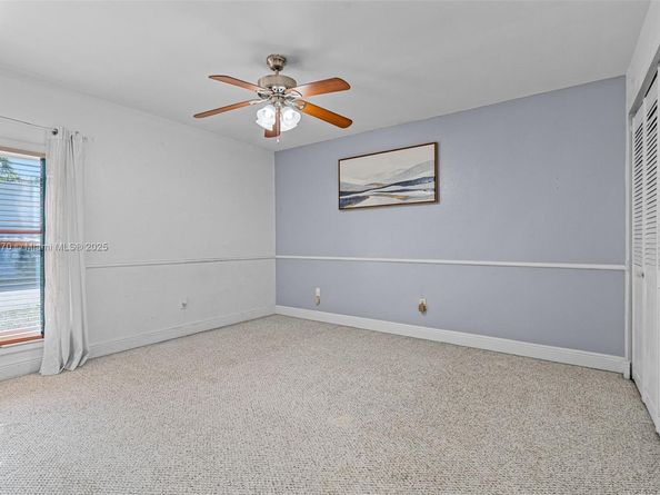 18805 W Lake Dr, Hialeah FL 33015