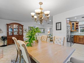 18805 W Lake Dr, Hialeah FL 33015
