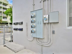 600 NW 25th Ct, Miami FL 33125