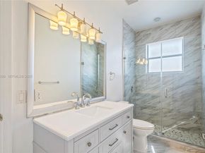 2994 Oakbrook Dr, Weston FL 33332