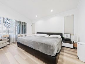 2994 Oakbrook Dr, Weston FL 33332