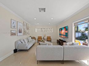 8530 NW 179th St, Hialeah FL 33015