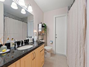 8530 NW 179th St, Hialeah FL 33015