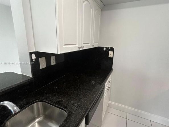 15201 SW 80 Street 302, Miami FL 33193