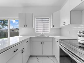 3840 SW 91st Ave, Miami FL 33165
