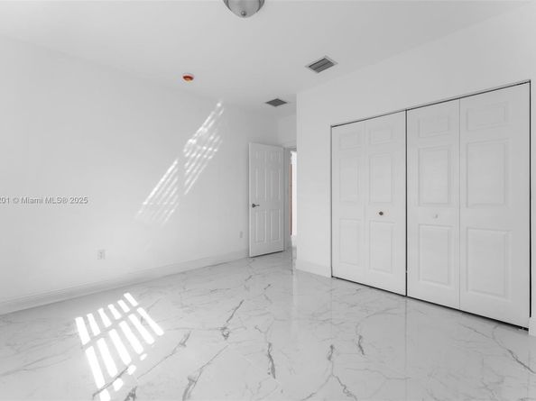 3840 SW 91st Ave, Miami FL 33165