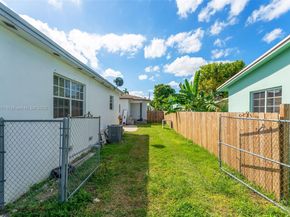 3840 SW 91st Ave, Miami FL 33165