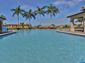 2048 NE 35th Ave, Homestead FL 33033