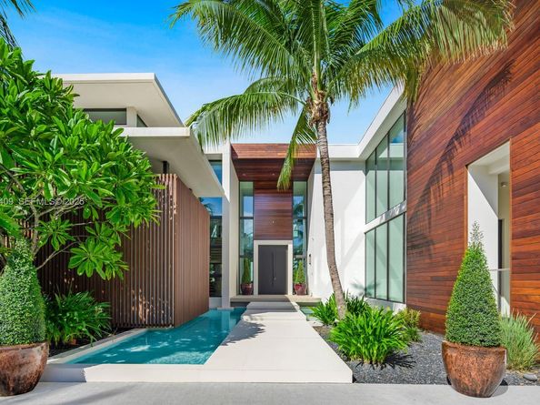 6480 Allison Rd, Miami Beach FL 33141