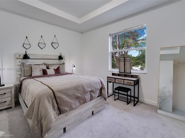 12453 NW 23rd Ct, Miami FL 33167