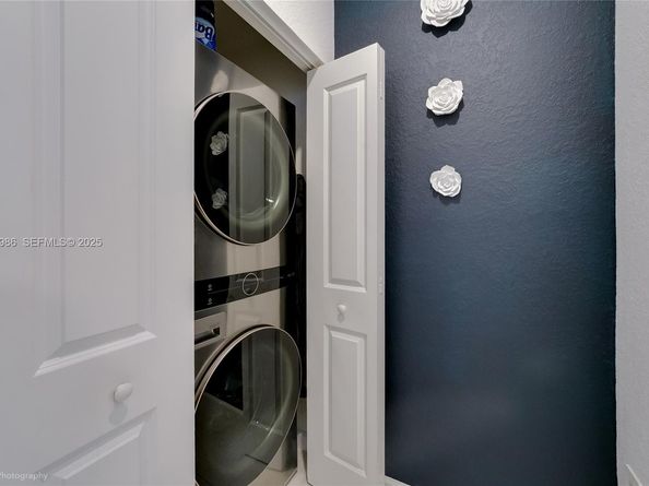 12453 NW 23rd Ct, Miami FL 33167