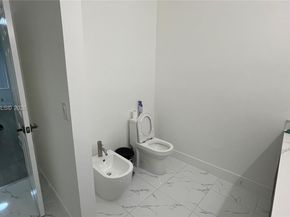 11581 SW 10th Ct, Pembroke Pines FL 33025