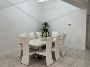 11581 SW 10th Ct, Pembroke Pines FL 33025