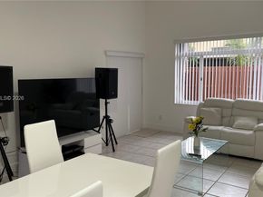 11581 SW 10th Ct, Pembroke Pines FL 33025