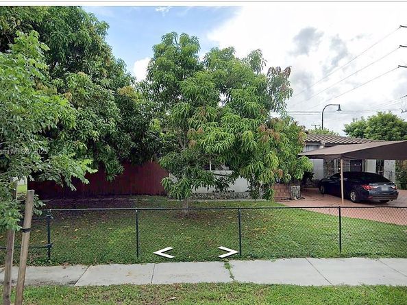 6150 SW 15th St, West Miami FL 33144