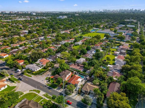 6150 SW 15th St, West Miami FL 33144