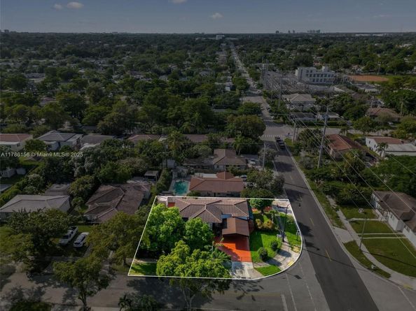 6150 SW 15th St, West Miami FL 33144