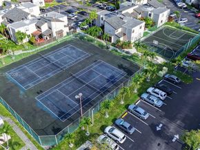 10302 NW 9th St Cir 204, Miami FL 33172