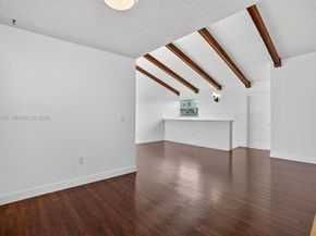 10302 NW 9th St Cir 204, Miami FL 33172