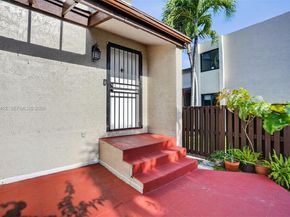 10302 NW 9th St Cir 204, Miami FL 33172