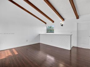 10302 NW 9th St Cir 204, Miami FL 33172