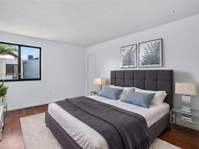 10302 NW 9th St Cir 204, Miami FL 33172