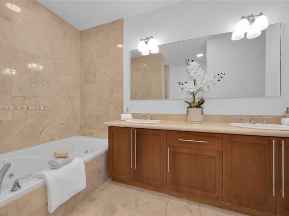 3170 Jackson Ave 5, Miami FL 33133